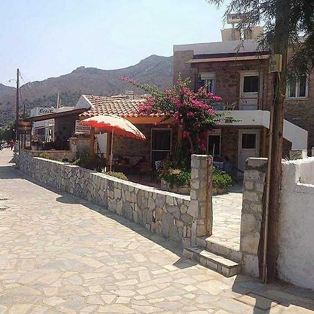 Spiros Apartments Livadia  Exterior foto