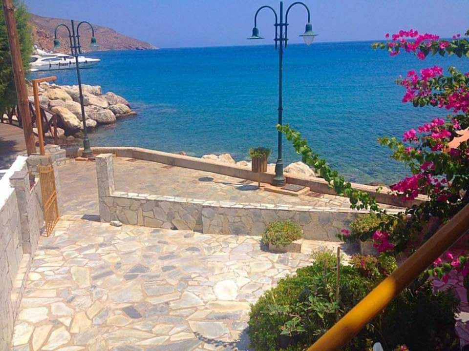 Spiros Apartments Livadia  Exterior foto
