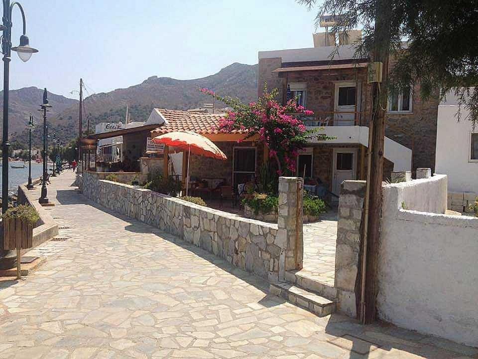 Spiros Apartments Livadia  Exterior foto