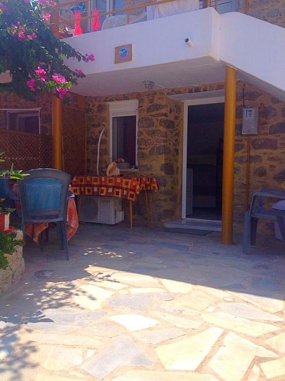 Spiros Apartments Livadia  Exterior foto