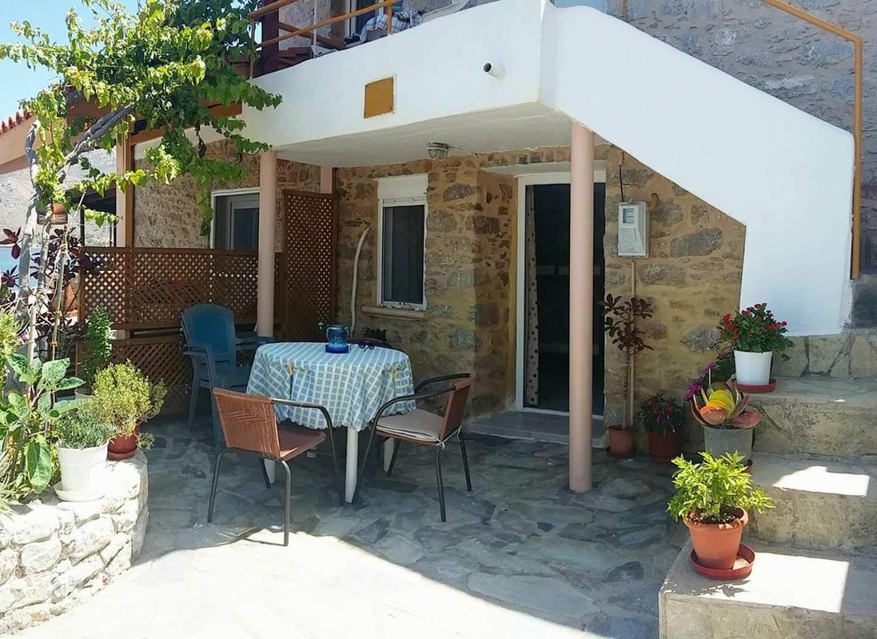 Spiros Apartments Livadia  Exterior foto
