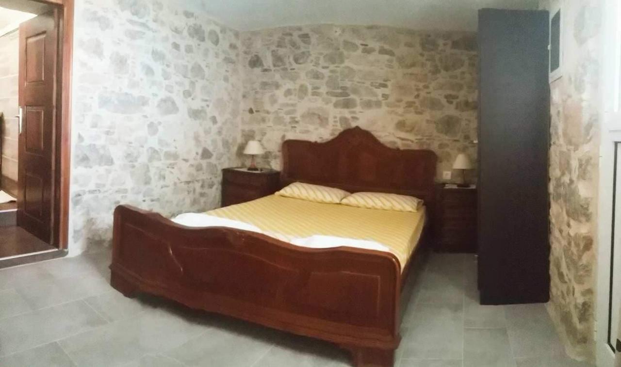 Spiros Apartments Livadia  Exterior foto